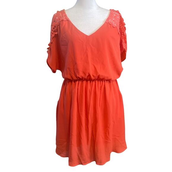 Alya Casual Coral Colored Mini Dress with Lace Detailing Size Medium - Picture 1 of 5